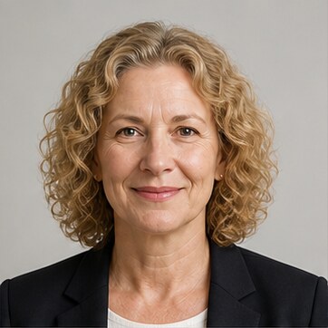 Headshot of Amina Yusuf